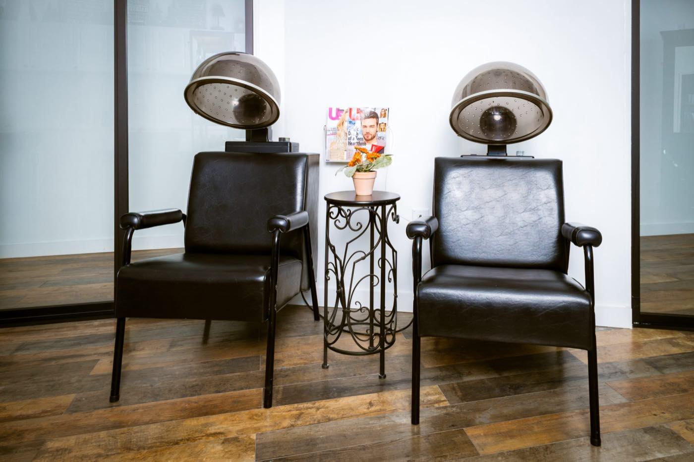 Interior of Mimi's Hair Salon